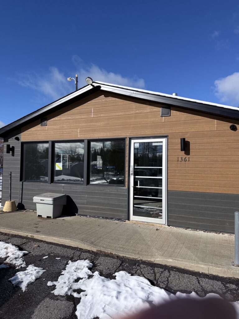 Bab Canada Investissement accompagne les investisseurs étrangers dans l’acquisition, la préparation et l’exploitation de commerces rentables au Canada, incluant notamment : • Dépanneurs / convenience stores • Stations-service • Centres de lave-auto • Garages / services automobiles • Commerces de proximité